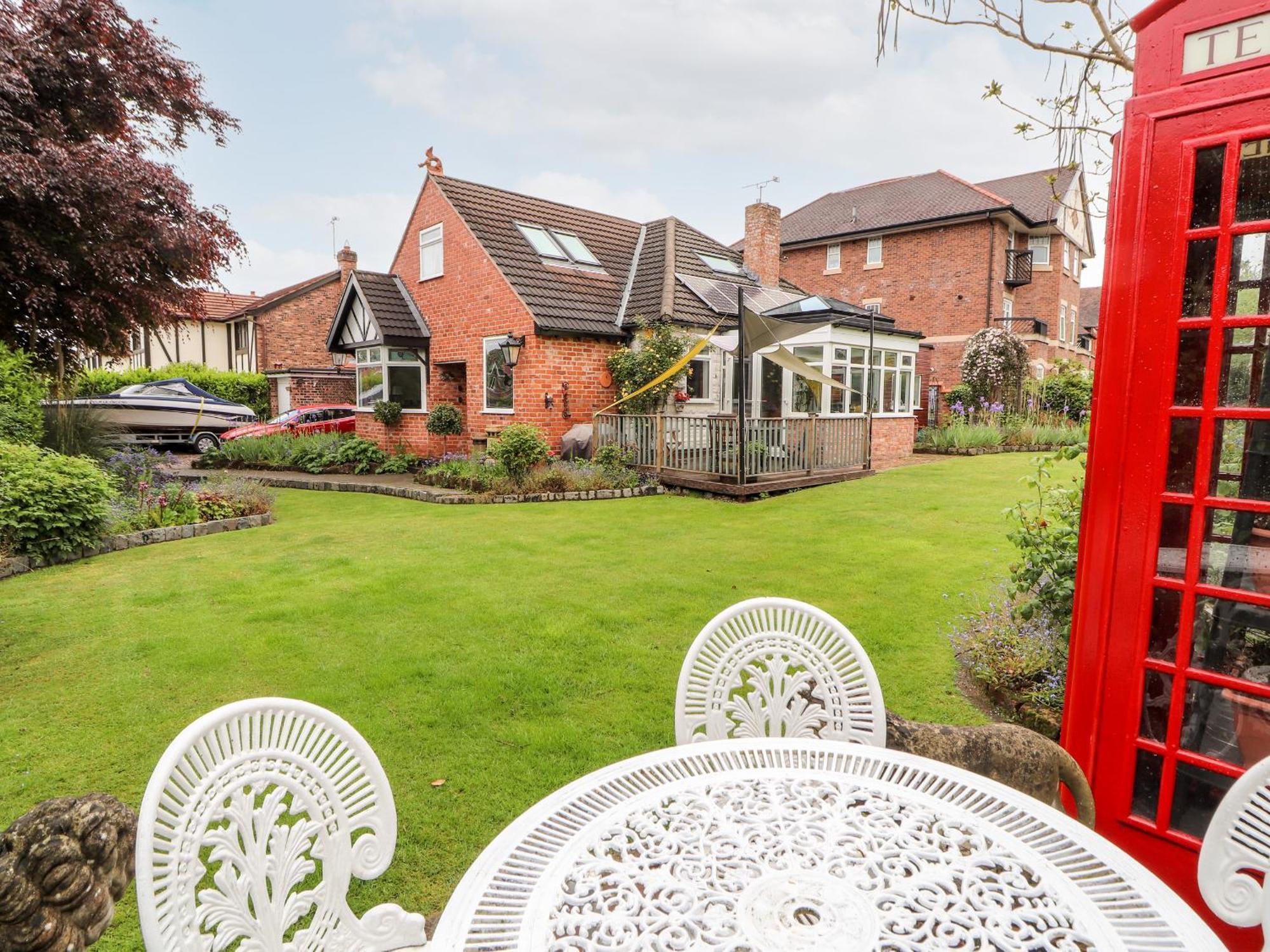 Apartamento Dragon'S Den Chester Exterior foto